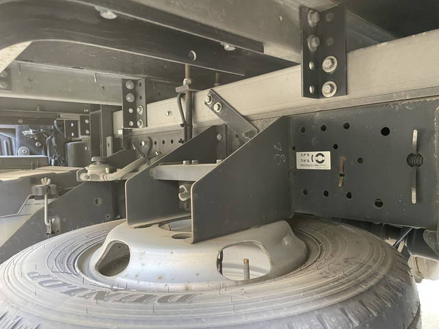 いすゞエルフ冷凍車（冷蔵車）小型（2t・3t）[写真24]