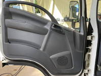 いすゞエルフ冷凍車（冷蔵車）小型（2t・3t）[写真30]