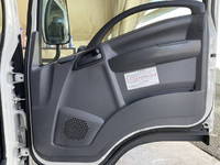 いすゞエルフ冷凍車（冷蔵車）小型（2t・3t）[写真31]