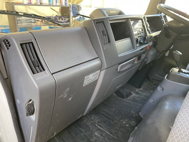 いすゞエルフ冷凍車（冷蔵車）小型（2t・3t）[写真31]