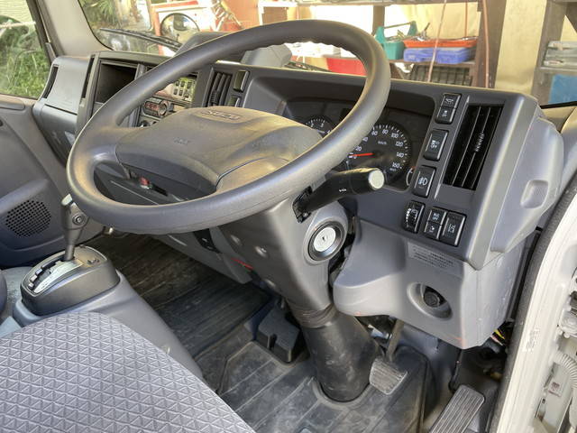 いすゞエルフ冷凍車（冷蔵車）小型（2t・3t）[写真35]