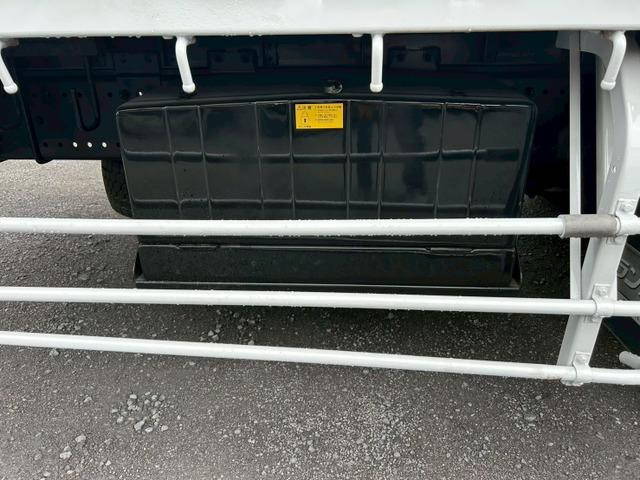 日野プロフィアアルミブロック大型（10t）[写真30]