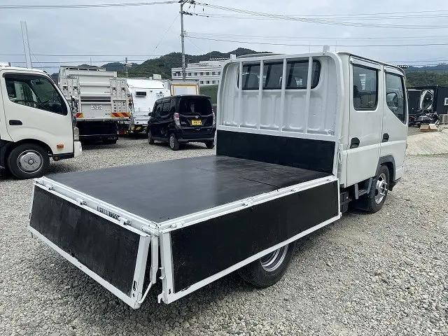 三菱ふそうキャンターダブルキャブ（Wキャブ）小型（2t・3t）[写真06]