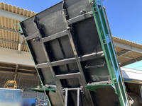 三菱ふそうキャンターダンプ小型（2t・3t）[写真24]