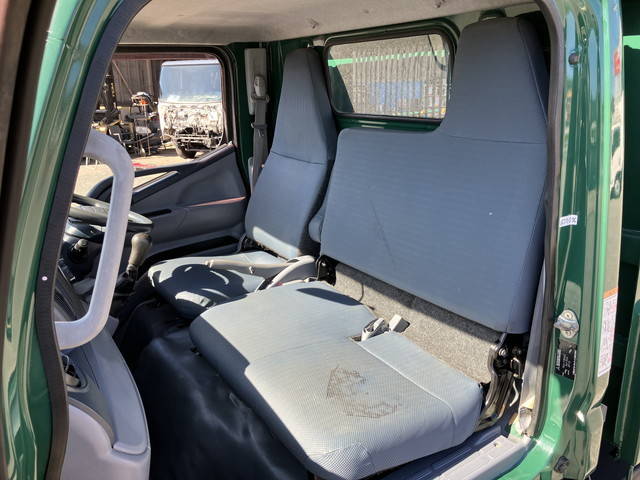 三菱ふそうキャンターダンプ小型（2t・3t）[写真33]