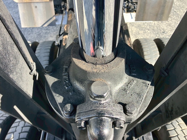 いすゞギガ深ダンプ（土砂禁ダンプ）大型（10t）[写真15]