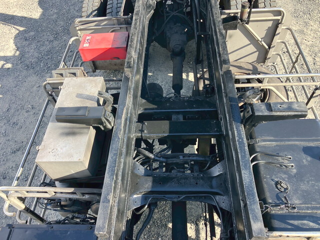 いすゞギガ深ダンプ（土砂禁ダンプ）大型（10t）[写真21]