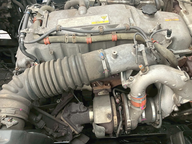 いすゞギガ深ダンプ（土砂禁ダンプ）大型（10t）[写真23]