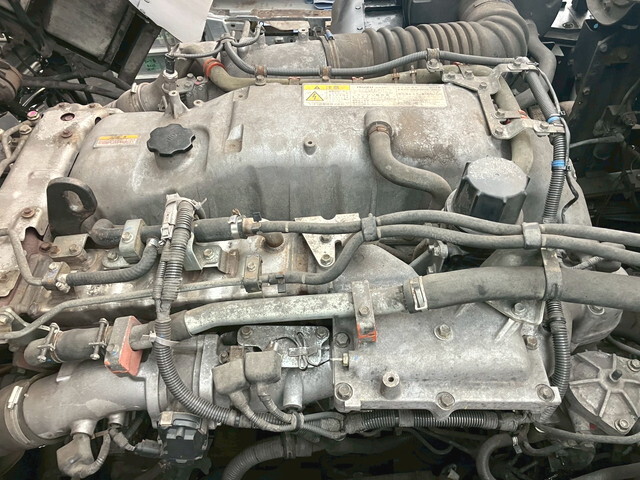 いすゞギガ深ダンプ（土砂禁ダンプ）大型（10t）[写真24]