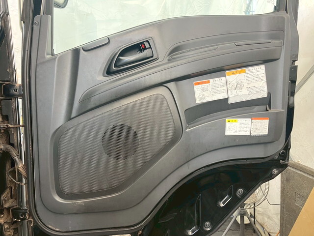 いすゞギガ深ダンプ（土砂禁ダンプ）大型（10t）[写真27]