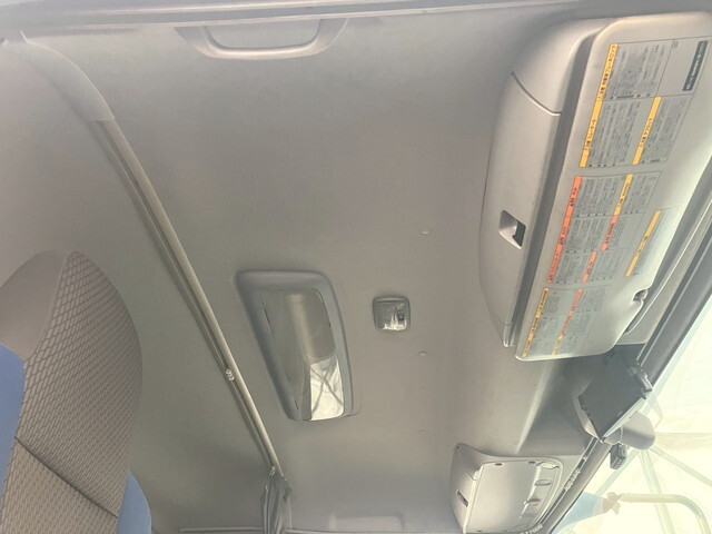 いすゞギガ深ダンプ（土砂禁ダンプ）大型（10t）[写真32]