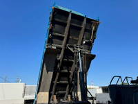 三菱ふそうスーパーグレートダンプ大型（10t）[写真11]