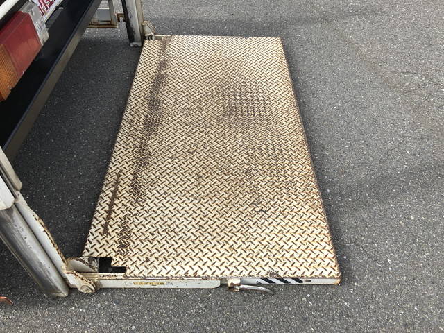 日野デュトロ平ボディ小型（2t・3t）[写真13]