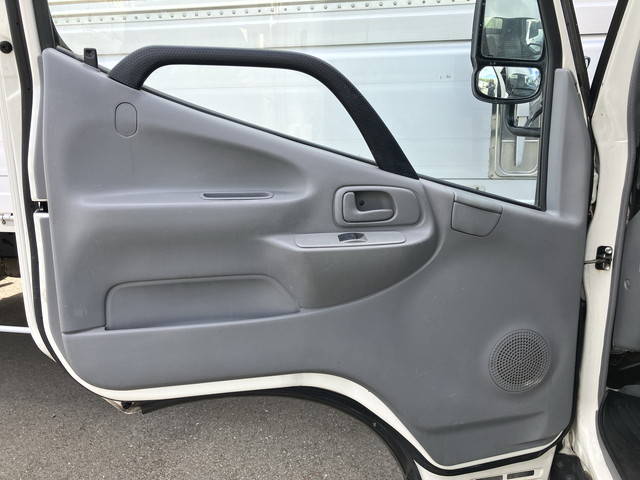 日野デュトロ平ボディ小型（2t・3t）[写真29]