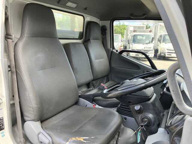 日野デュトロ平ボディ小型（2t・3t）[写真33]