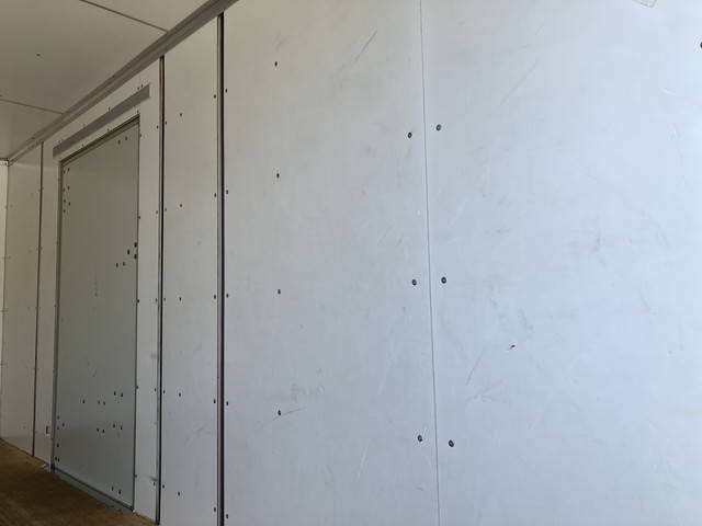 日野デュトロアルミバン小型（2t・3t）[写真14]