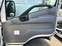 日野デュトロアルミバン小型（2t・3t）[写真30]