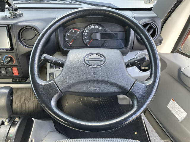 日野デュトロアルミバン小型（2t・3t）[写真37]