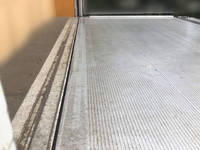 いすゞフォワードアルミバン中型（4t）[写真11]