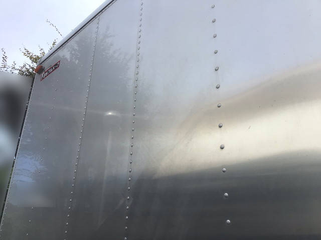 いすゞフォワードアルミバン中型（4t）[写真15]