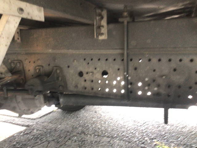 いすゞフォワードアルミバン中型（4t）[写真19]