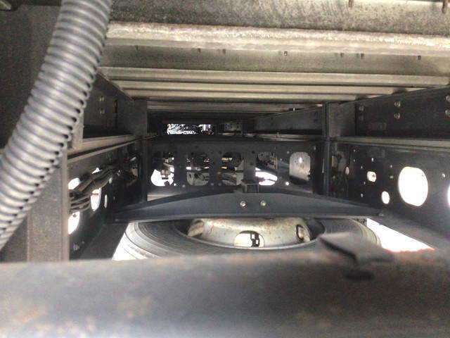 いすゞフォワードアルミバン中型（4t）[写真23]