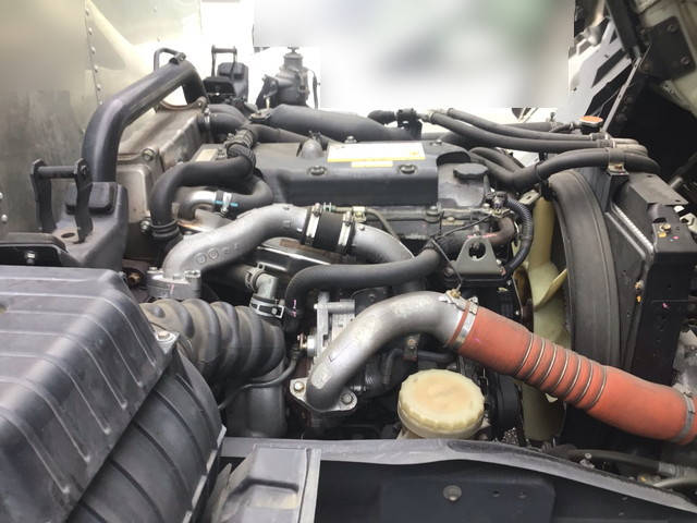 いすゞフォワードアルミバン中型（4t）[写真25]