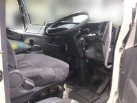 いすゞフォワードアルミバン中型（4t）[写真32]