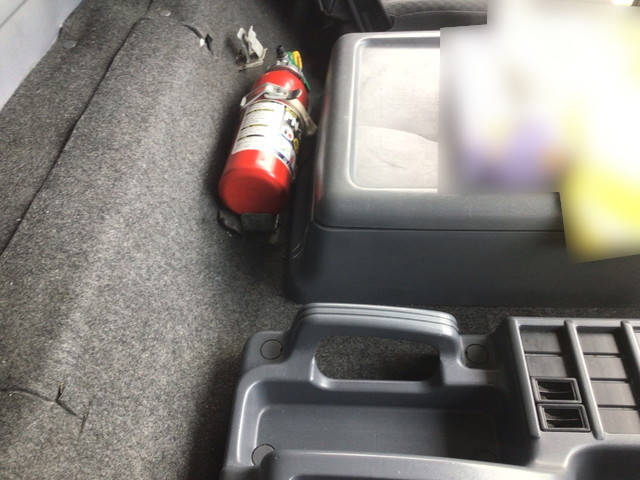 いすゞフォワードアルミバン中型（4t）[写真32]