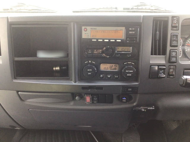 いすゞフォワードアルミバン中型（4t）[写真33]