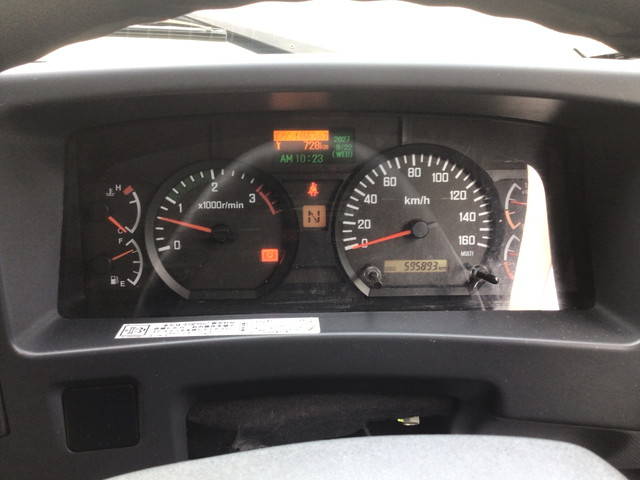 いすゞフォワードアルミバン中型（4t）[写真35]