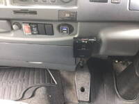 いすゞフォワードアルミバン中型（4t）[写真36]