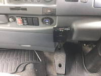 いすゞフォワードアルミバン中型（4t）[写真37]