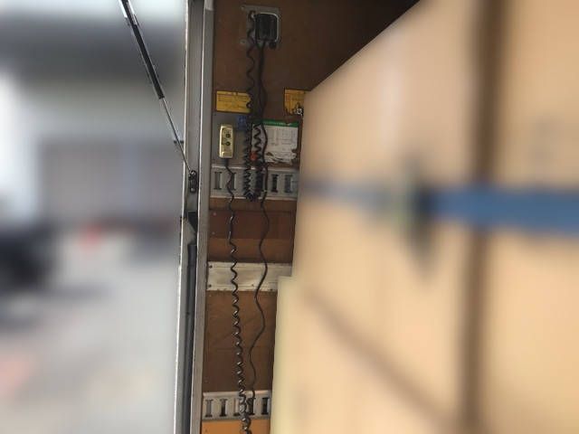 いすゞフォワードアルミバン中型（4t）[写真07]