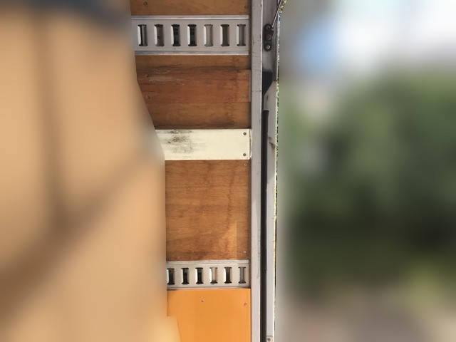 いすゞフォワードアルミバン中型（4t）[写真08]