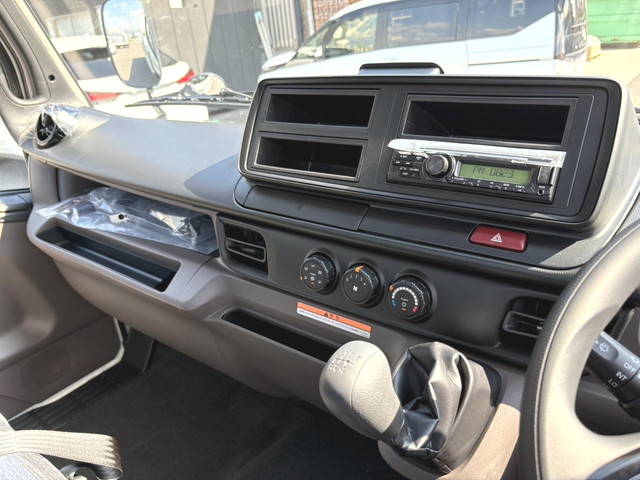 三菱ふそうキャンターアルミブロック小型（2t・3t）[写真23]