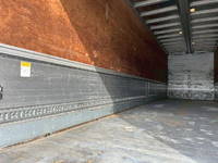 三菱ふそうスーパーグレートアルミウイング大型（10t）[写真12]