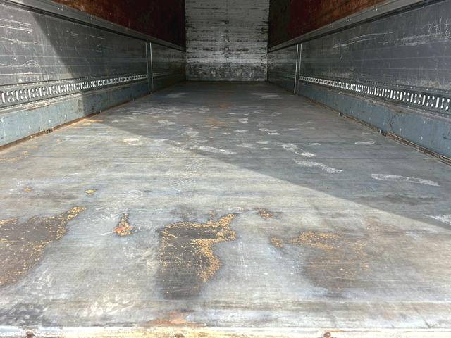 三菱ふそうスーパーグレートアルミウイング大型（10t）[写真12]