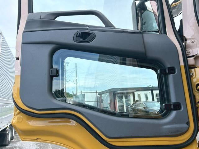 三菱ふそうスーパーグレートアルミウイング大型（10t）[写真15]