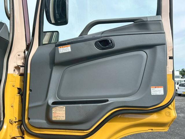 三菱ふそうスーパーグレートアルミウイング大型（10t）[写真16]