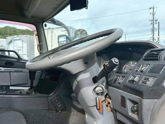 三菱ふそうスーパーグレートアルミウイング大型（10t）[写真17]