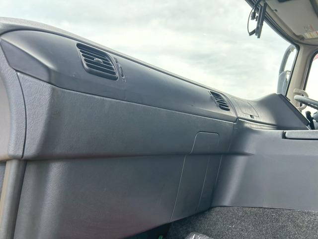 三菱ふそうスーパーグレートアルミウイング大型（10t）[写真19]