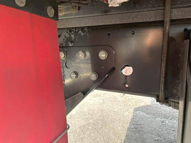 三菱ふそうスーパーグレートアルミウイング大型（10t）[写真31]