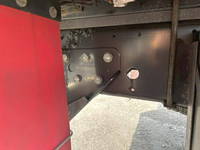 三菱ふそうスーパーグレートアルミウイング大型（10t）[写真32]