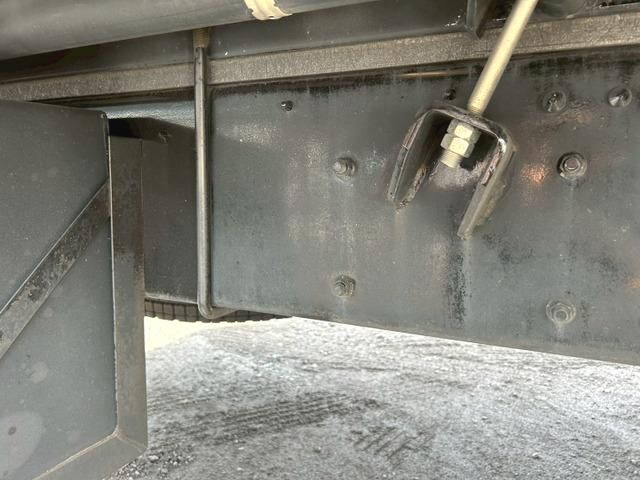 三菱ふそうスーパーグレートアルミウイング大型（10t）[写真34]