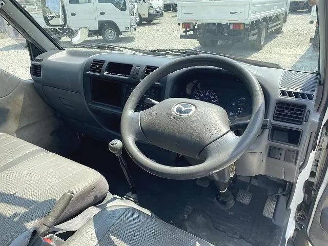 マツダボンゴ平ボディ小型（2t・3t）[写真14]