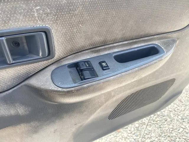 マツダボンゴ平ボディ小型（2t・3t）[写真19]