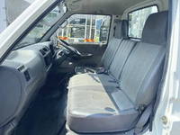 マツダボンゴ平ボディ小型（2t・3t）[写真20]