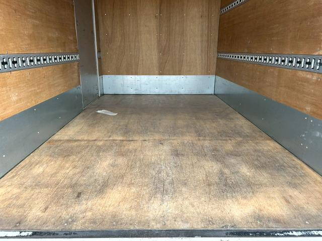 三菱ふそうキャンターアルミバン小型（2t・3t）[写真11]