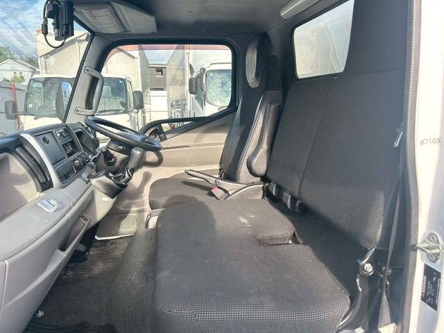 三菱ふそうキャンターアルミバン小型（2t・3t）[写真16]